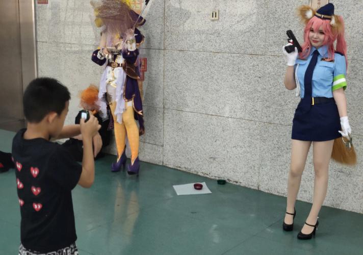新澳门今晚开奖结果查询表图片和漫展2女童衣着暴露与漫展小女孩